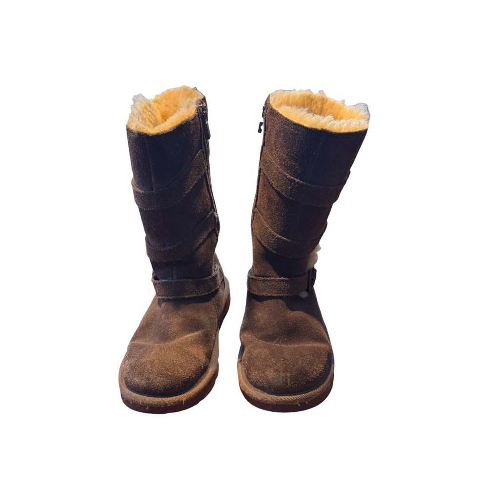 Girls UGG Maddi II boots. size 1  chocolate brown
